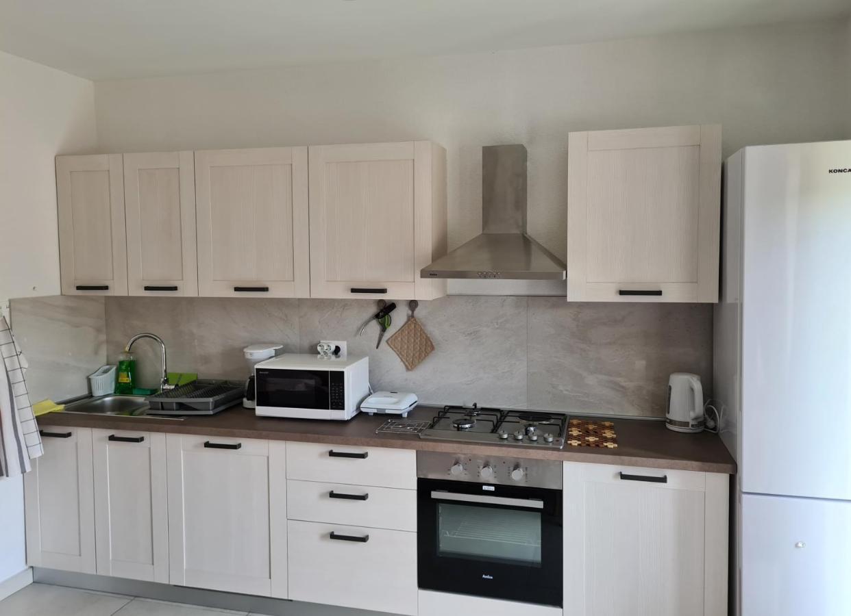 Apartments Zahtila - Pina ราบัซ ภายนอก รูปภาพ