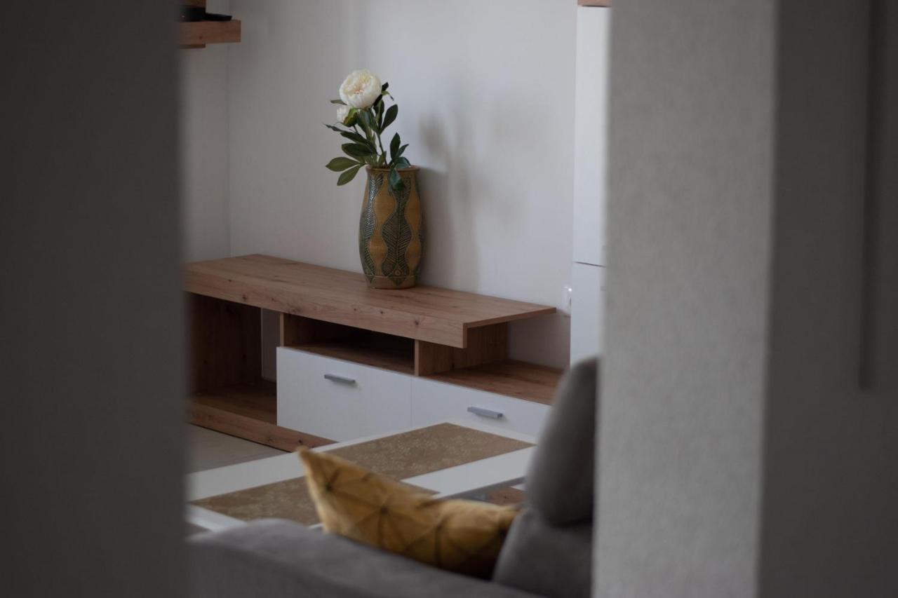 Apartments Zahtila - Pina ราบัซ ภายนอก รูปภาพ